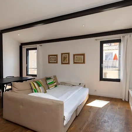 Appartements T2 Rue Conventionnel Chiappe, Quartier Citadelle Port Ajaccio (Corsica)