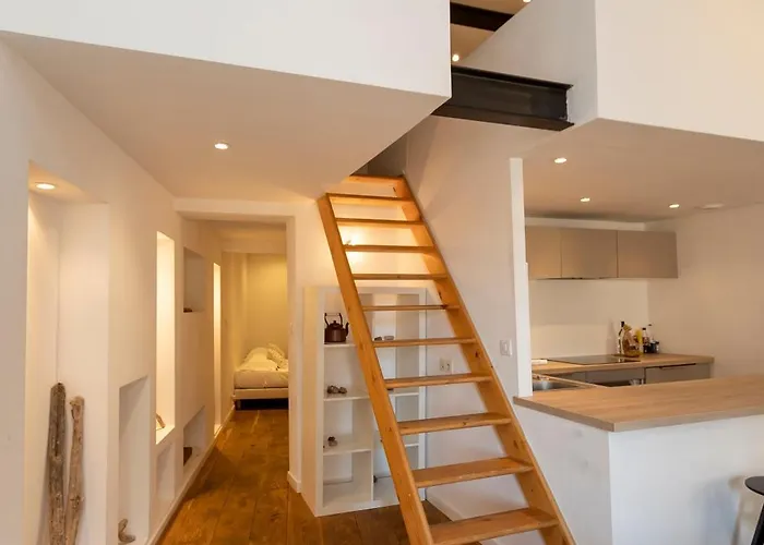 Apartment Appartements T2 Rue Conventionnel Chiappe, Quartier Citadelle Port