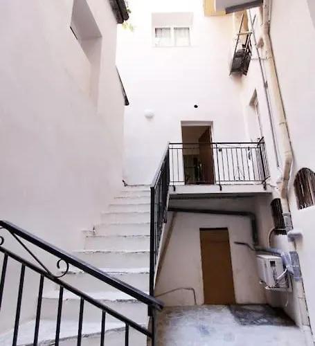Appartements T2 Rue Conventionnel Chiappe, Quartier Citadelle Port Apartment Ajaccio (Corsica)