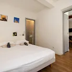 Daire Appartements T2 Rue Conventionnel Chiappe, Quartier Citadelle Port Ajaccio (Corsica)