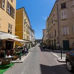Daire Appartements T2 Rue Conventionnel Chiappe, Quartier Citadelle Port