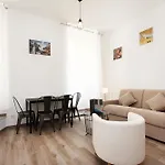 Apartment T2 Rue Conventionnel Chiappe, Quartier Citadelle Port *