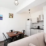 T2 Rue Conventionnel Chiappe, Quartier Citadelle Port Apartment *