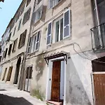 Apartment T2 Rue Conventionnel Chiappe, Quartier Citadelle Port