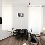 Apartment T2 Rue Conventionnel Chiappe, Quartier Citadelle Port
