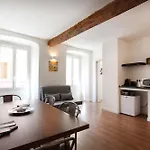 Daire Appartements T2 Rue Conventionnel Chiappe, Quartier Citadelle Port *