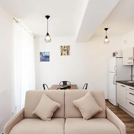 Apartment T2 Rue Conventionnel Chiappe, Quartier Citadelle Port