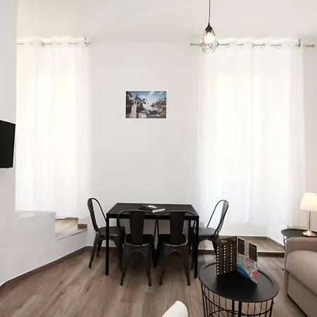 Apartment T2 Rue Conventionnel Chiappe, Quartier Citadelle Port