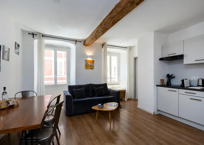 Appartements T2 Rue Conventionnel Chiappe, Quartier Citadelle Port Appartement *