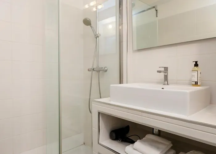 Appartements T2 Rue Conventionnel Chiappe, Quartier Citadelle Port * Ajaccio (Corsica)